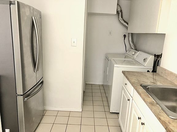 4th image of 401 Convent Ave #C