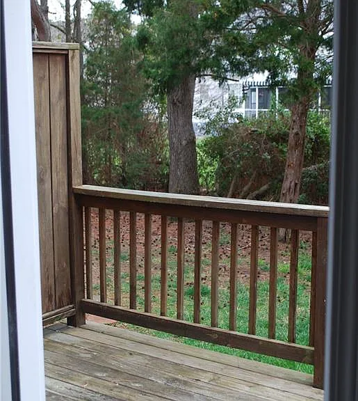 948 Allendale Dr — Photo 11