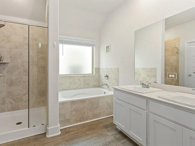 4416 Santorini Ln — Photo 16