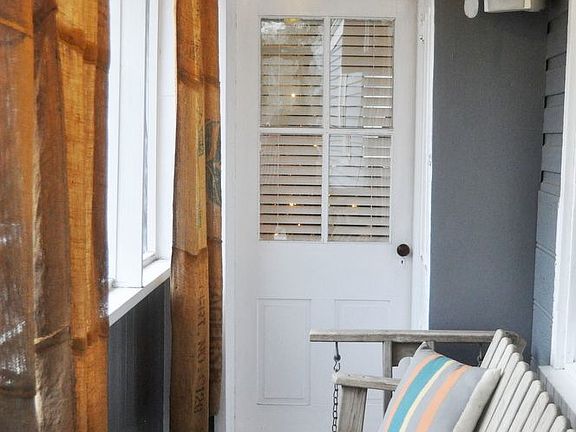 Screened in porch