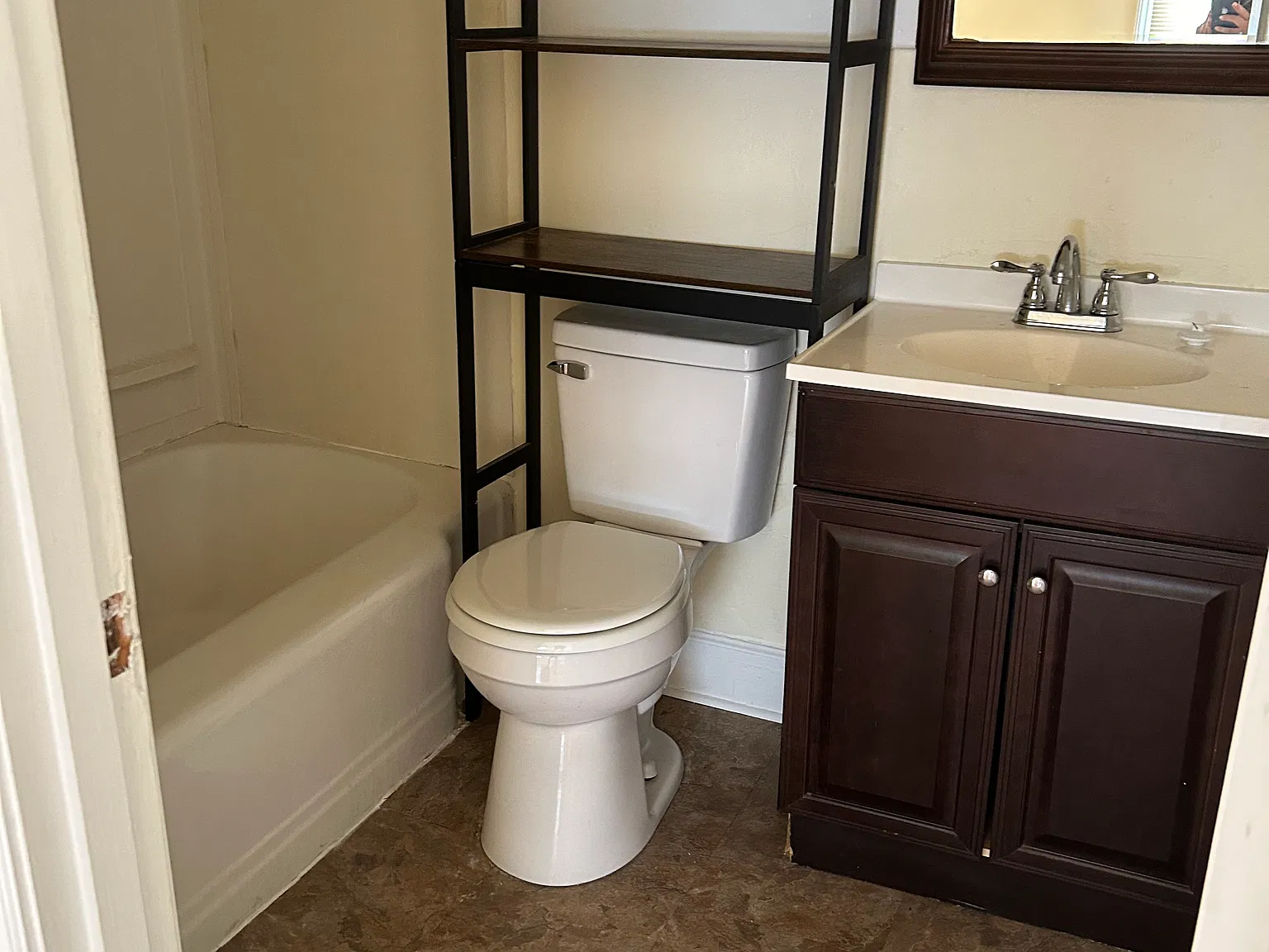 1 bed, 450 sqft, $850 — Photo 2