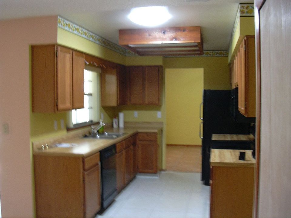 2nd image of 29 Sweetwater Creek Cir