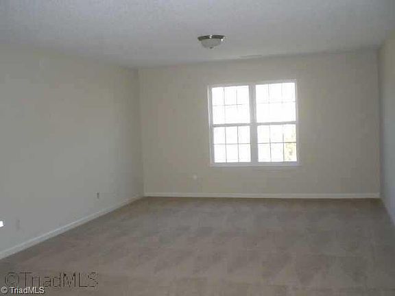 5th image of 805 Forestcrest Dr