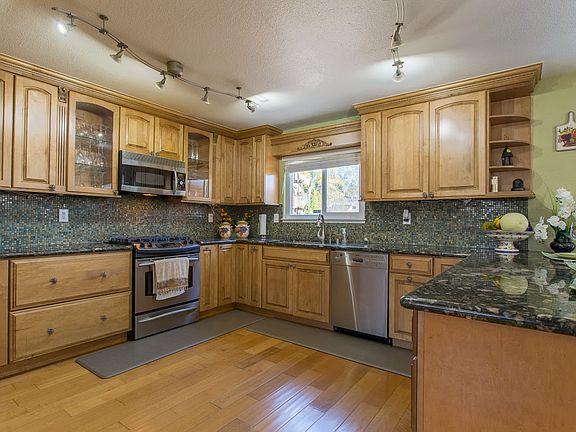 3rd image of 5388 Sonoma Dr