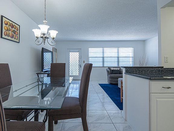 5th image of 2093 Newport #2093