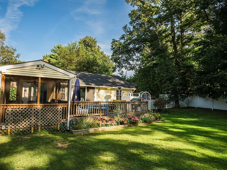 218 Roxy Cahoon Rd — Photo 31