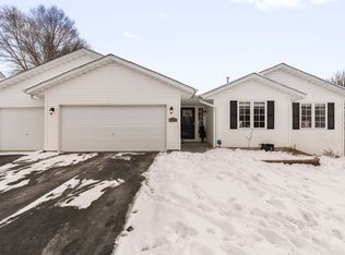 11291 Linden Blossom Ln, Roscoe, IL 61073