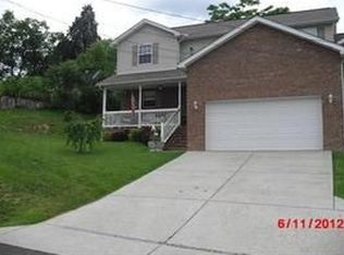 1421 Reunion Rd, Elkview, WV 25071