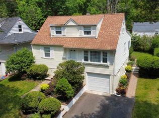 57 Sunnyside Rd, West Orange, NJ 07052