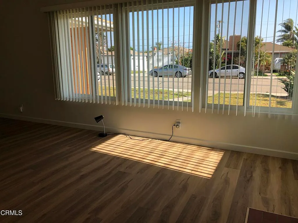 3 bed, 2.0 bath, 1431 sqft, $3,895 — Photo 4