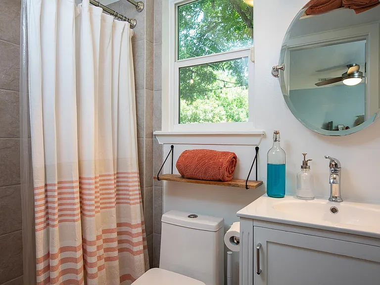 8511 Jamestown Dr — Photo 15