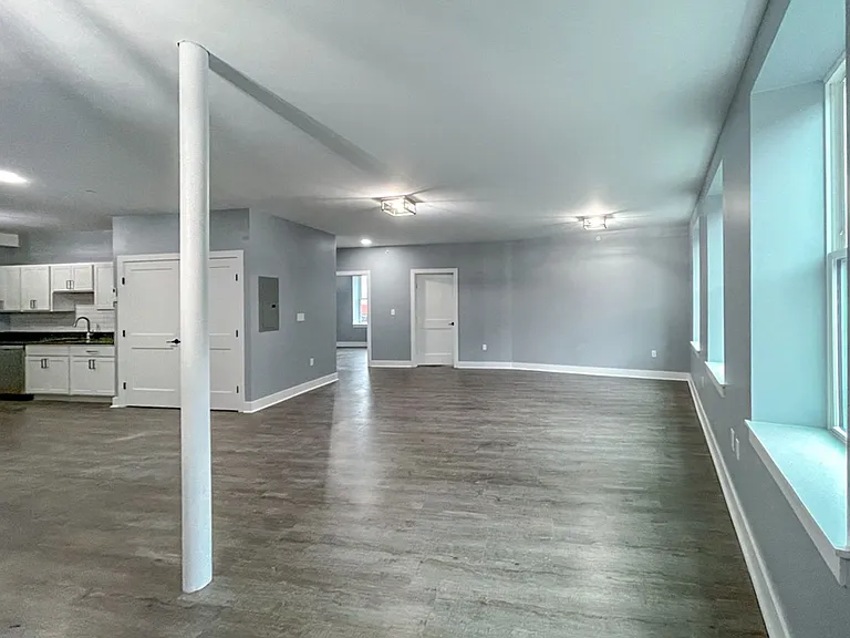 1455 State St — Photo 13