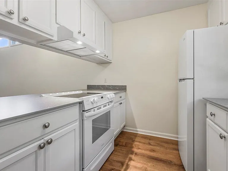 2556 Panther Creek Rd #B — Photo 11
