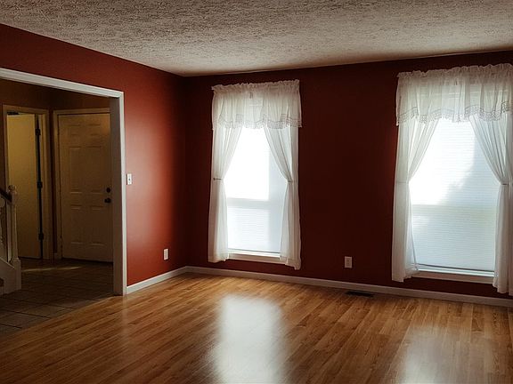 2nd image of 58 Penridge Ct