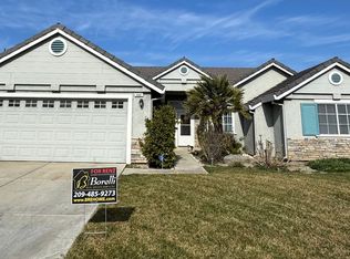 468 Santa Barbara St, Los Banos, CA 93635