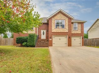 1110 Lariat Dr, Centerton, AR 72719