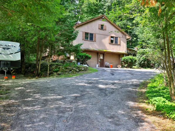 11 Oak Street Extension, Rutland City, VT 05701