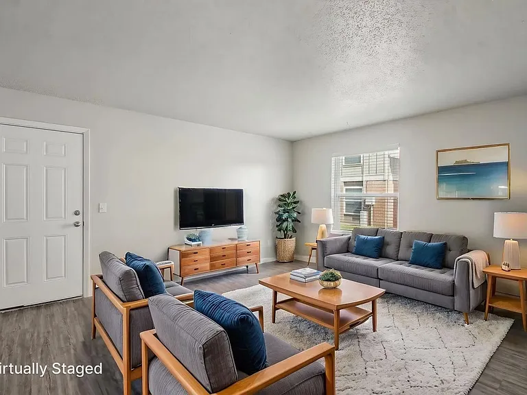 Yukon Heights Apartments — Photo 94