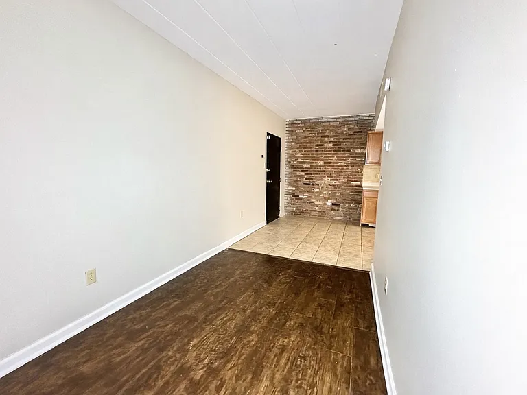 1-Bed/1-Bath (Unit 11)
