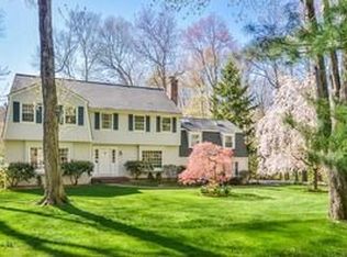 19 Whippoorwill Xing, Armonk, NY 10504