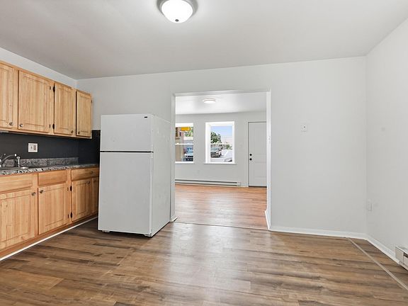 4th image of 101 W Main St #2