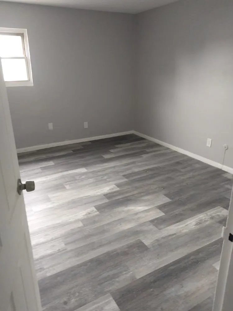 156 South Munn Ave - C-3 — Photo 2