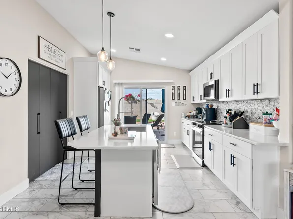 1840 S PINTO Drive, Apache Junction, AZ 85120