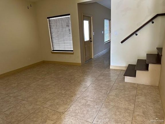 4th image of 3908 W Daffodil Ave