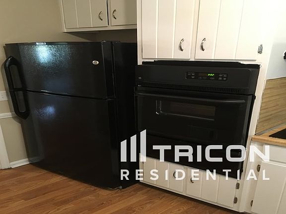 4th image of 245 Brookwood Way SE