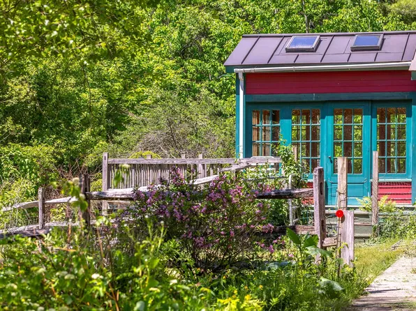 1111 Old Depot Road, Shaftsbury, VT 05262