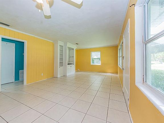5th image of 2026 50th Ave