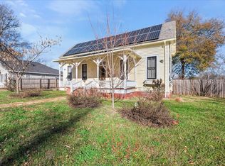 211 E Angelina St, Palestine, TX 75801