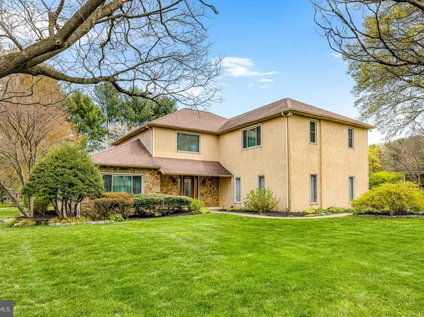 12 High Meadow Ln, Newark, DE 19711