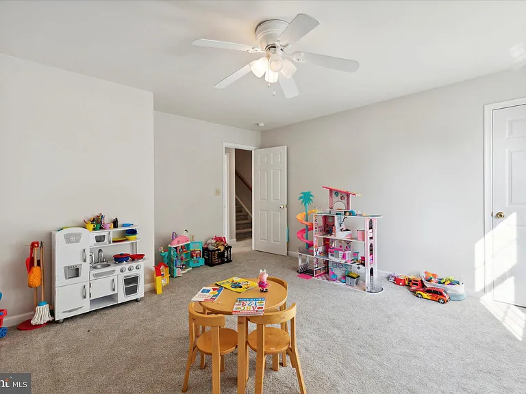 535 Gerhard St #1 — Photo 15