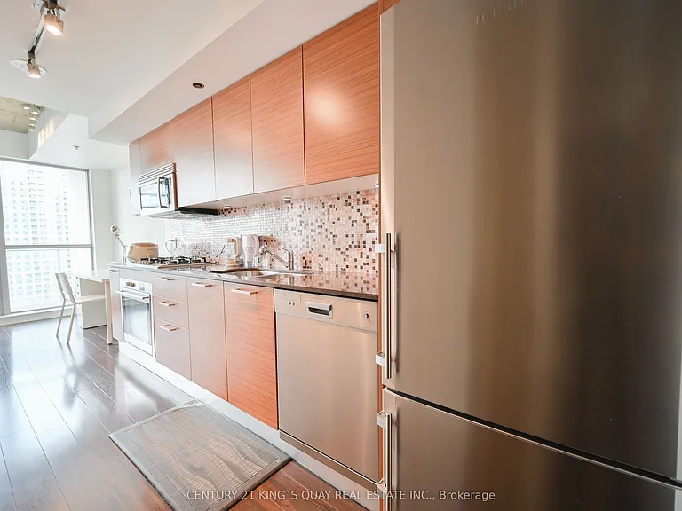 375 King St W #2908 — Photo 4