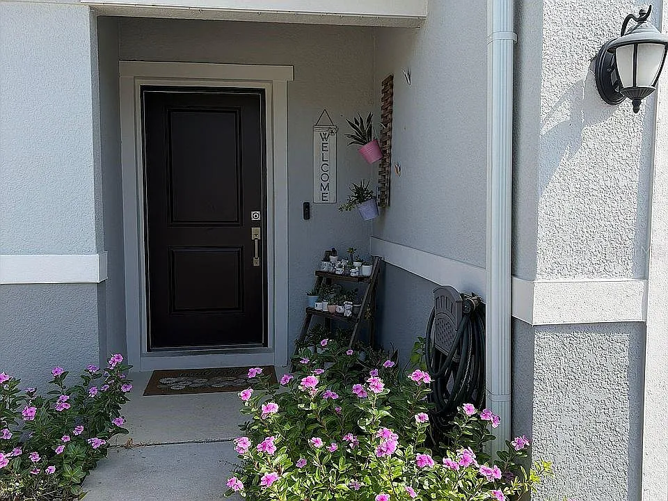 3 bed, 2.5 bath, 1512 sqft, $1,950 — Photo 3