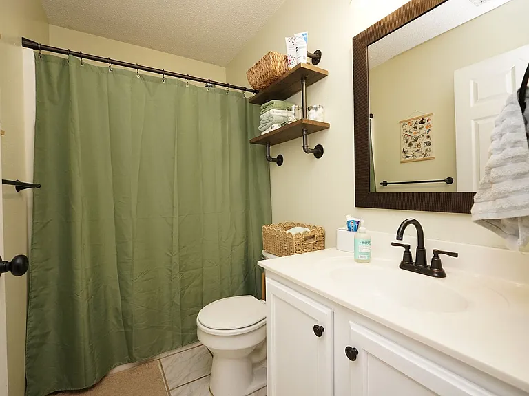 704 Becky Thatcher Ct — Photo 30