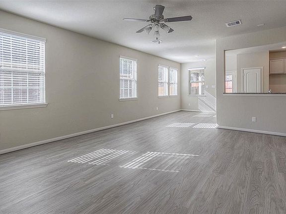 3rd image of 316 Terra Vista Cir