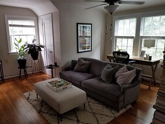 3rd image of 201 E Vanderbilt St Floor 2