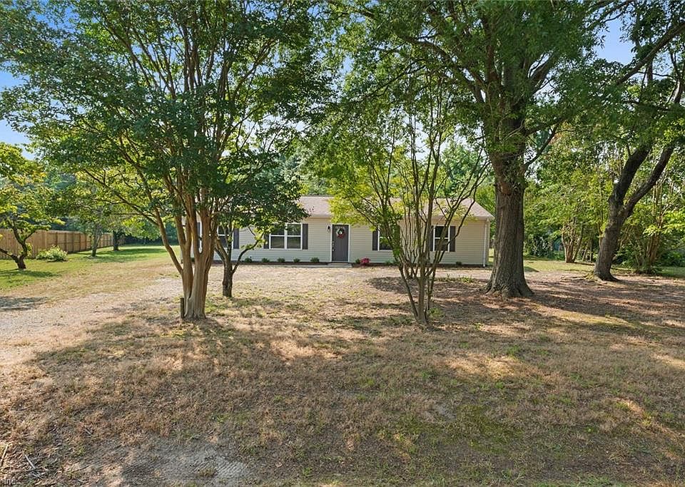 1927 Gloucester Point Dr, Gloucester Point, VA 23062 Zillow