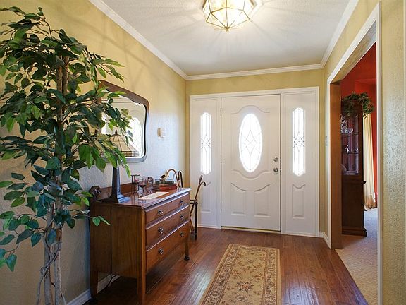 5th image of 1100 Raven Bend Ct