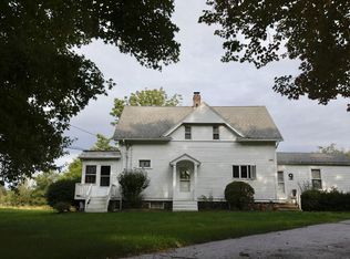 9 Lyons Rd, Dudley, MA 01571