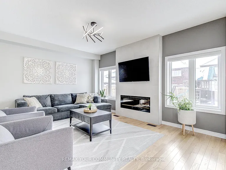 953 Barton Way — Photo 22