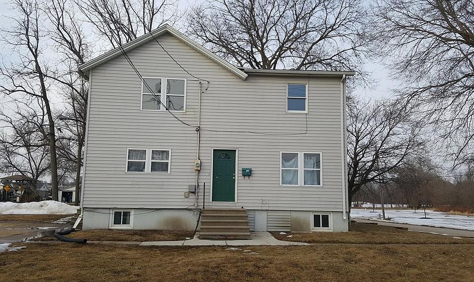 2nd image of 515 E Washington St