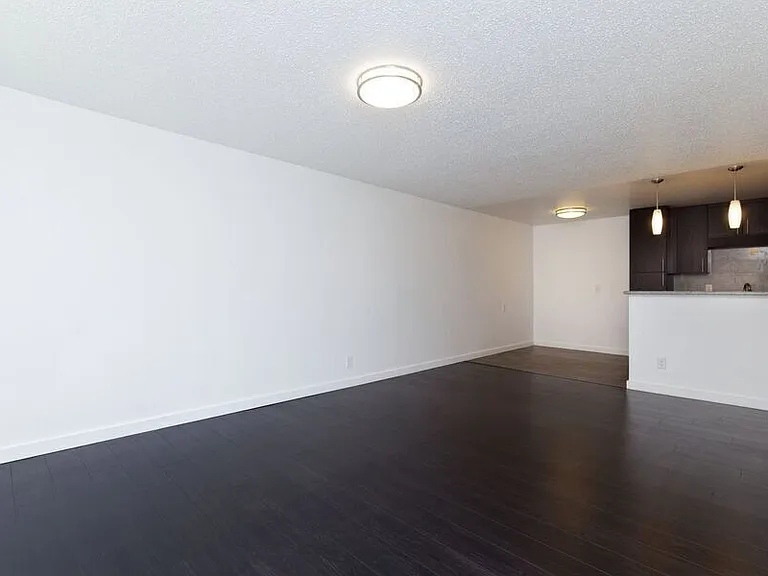 290 Lee Street — Photo 44
