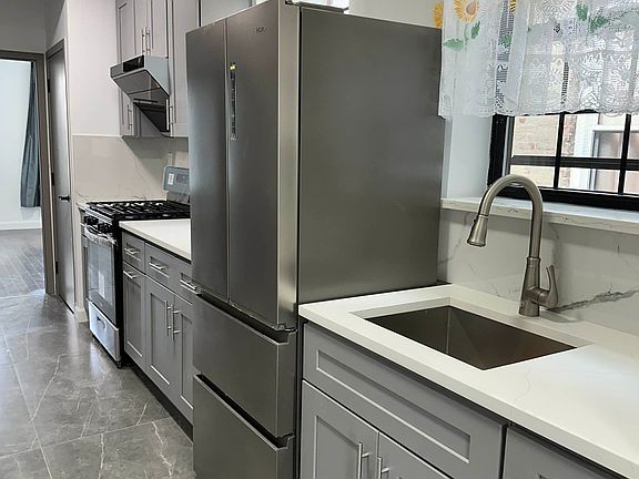 4th image of 403 Woodbine St #3R