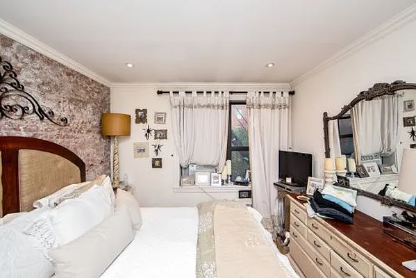 Rented by Voro New York | media 20