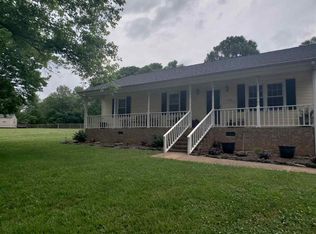 137 Evergreen St, Boiling Springs, SC 29316