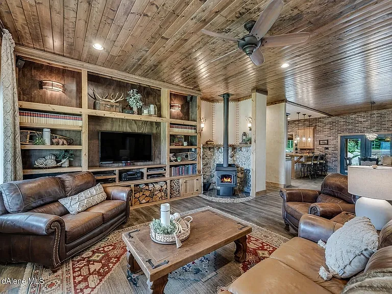3141 N Riley Creek Rd — Photo 36