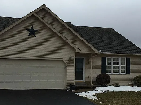 15 Deerfield Dr, Elysburg, PA 17824